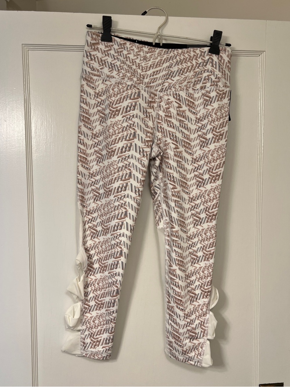 Victoria's Secret White, Pink, Tan Geometric Capri Knockout Leggings - Small
